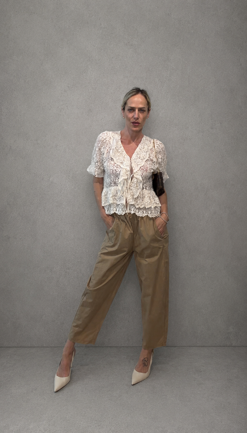 MADAME - camicetta ricamata leggera